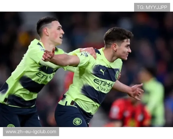 阿尔瓦雷斯足球训练鞋提升球场表现与舒适度的完美选择